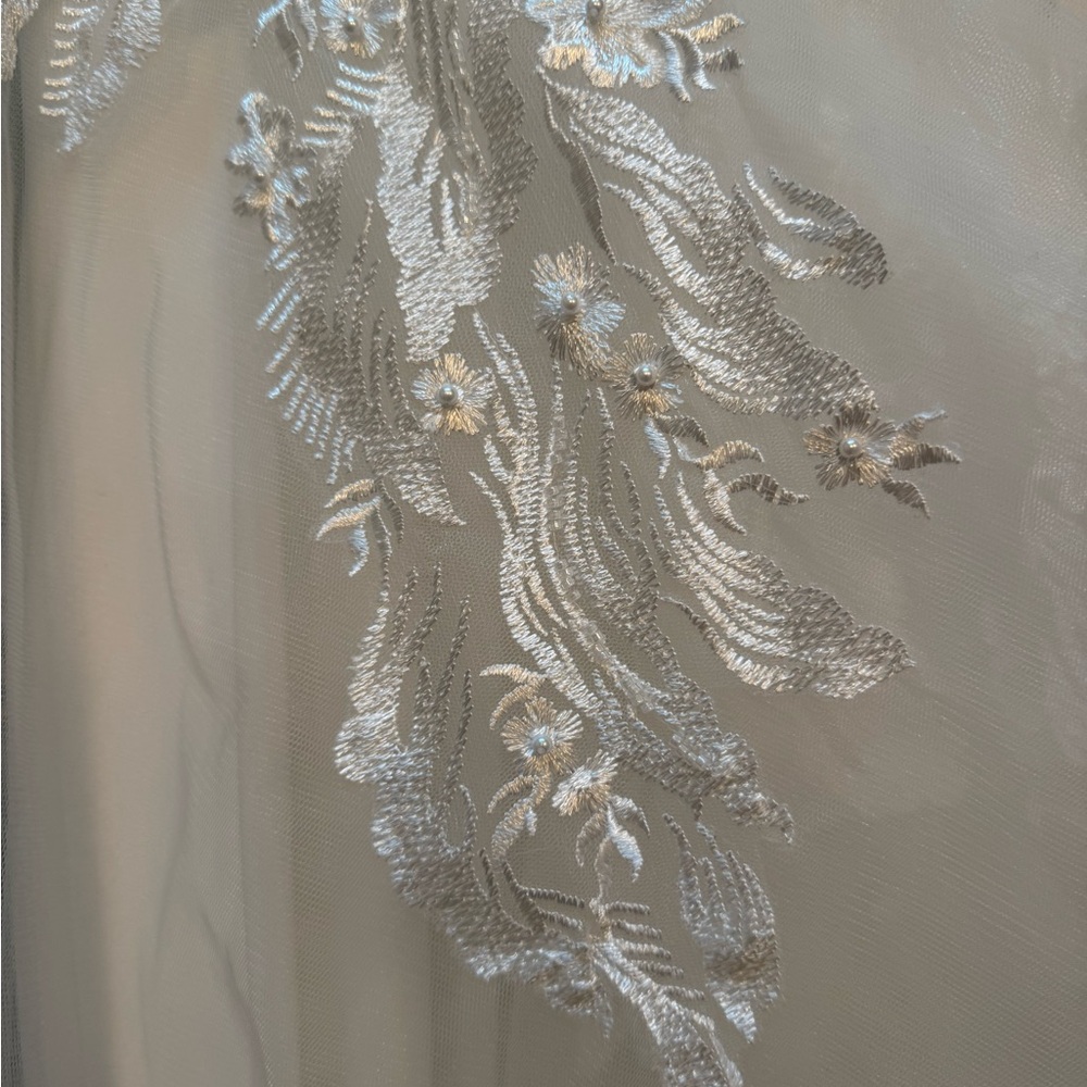NEW Nox Anabel E442 Embroidered Tulle Wedding Gown Dress - Picture 9 of 11